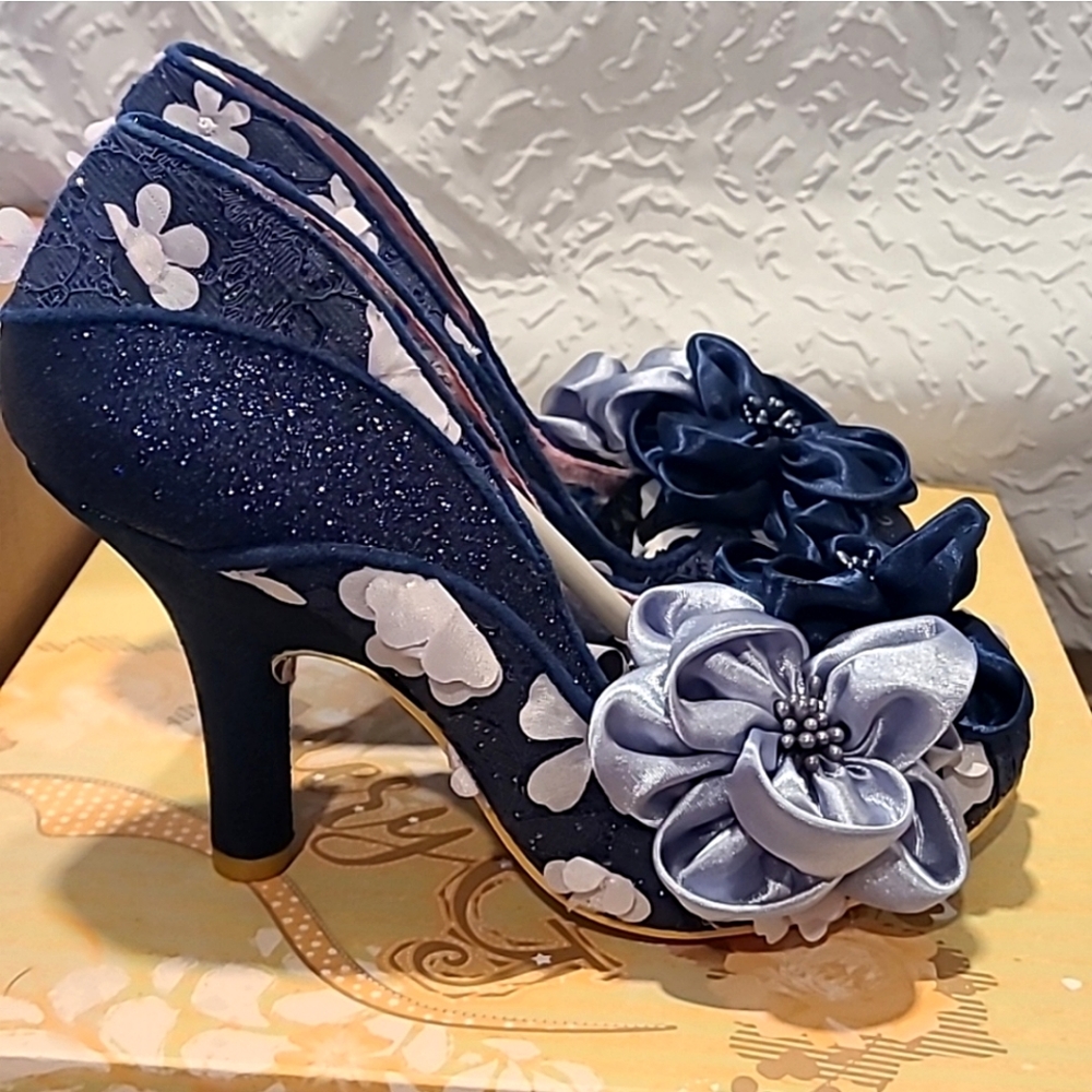 😍 Irregular Choice heels 😍  Navy glitter with shades of blue and grey flowers